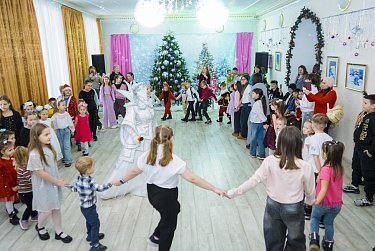 Подарки от помощника Деда Мороза